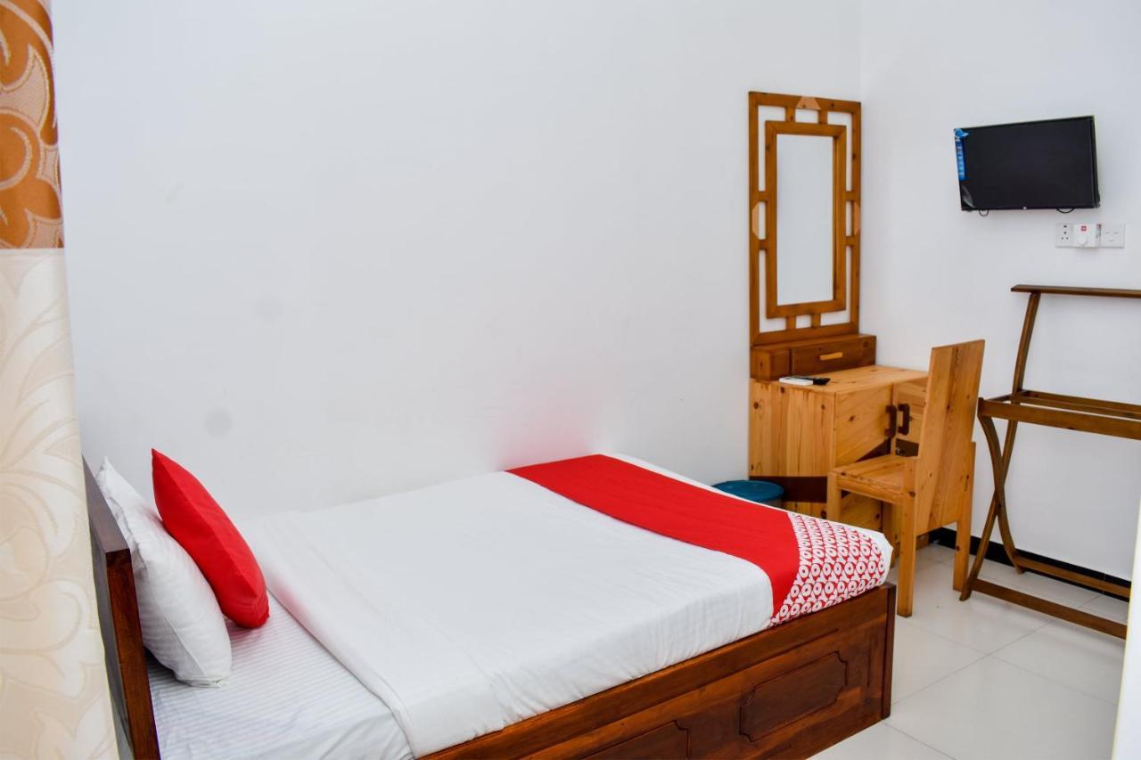 טרינקומאלה Mallika Resort מראה חיצוני תמונה